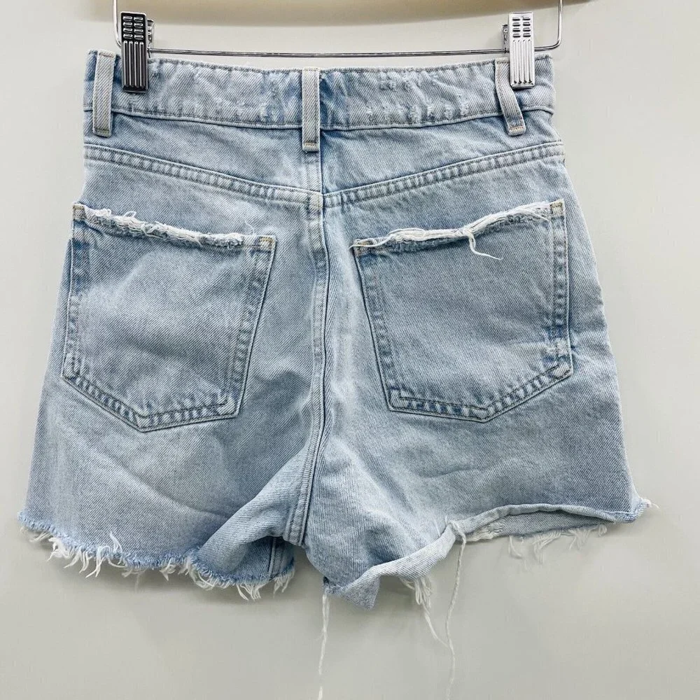 Zara‎ Womens Size 2 Distressed High Waisted Mom Fit Denim Shorts Light Blue 2295